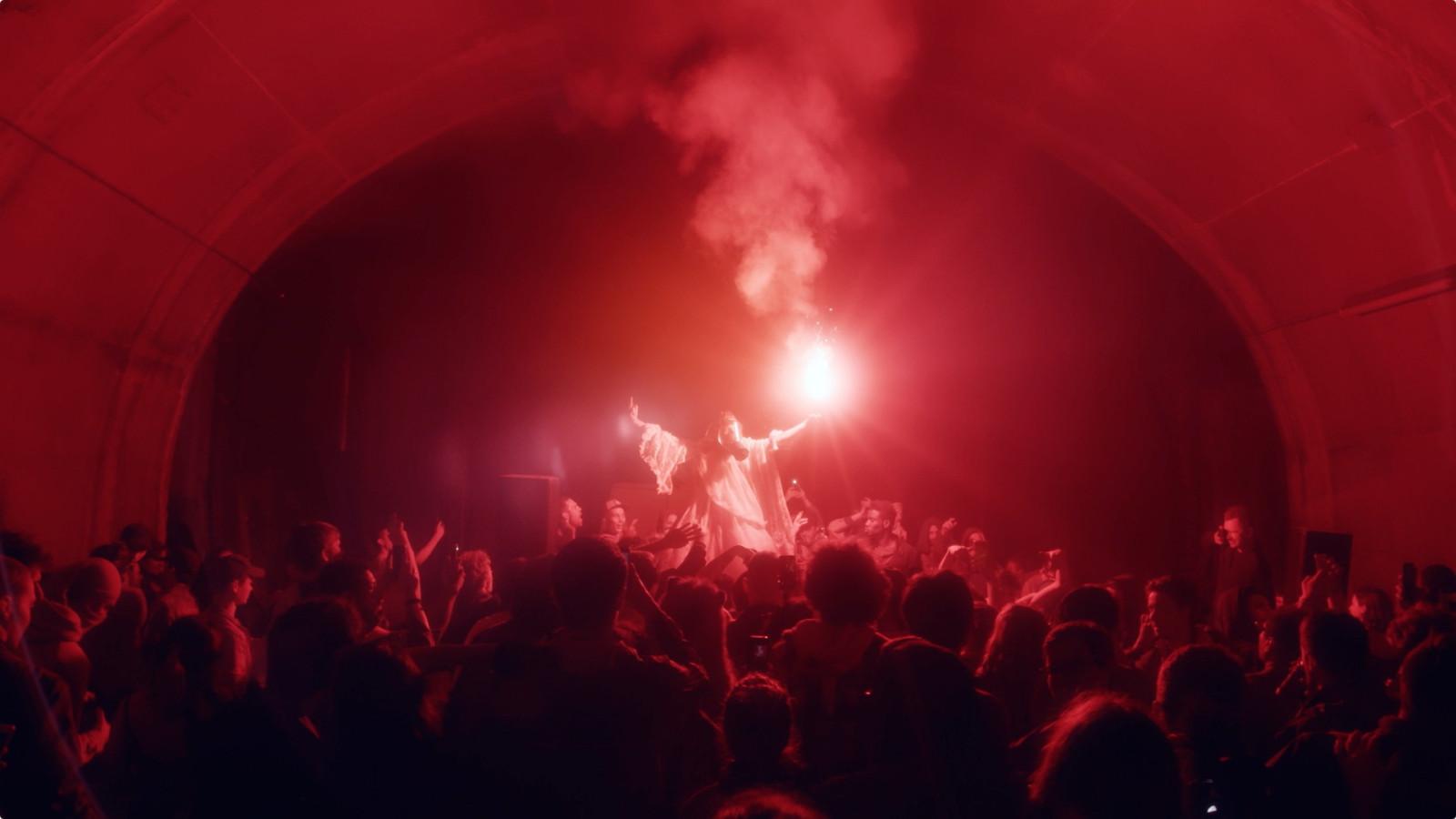 QUAND TOUT LE MONDE DORT